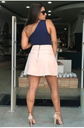short saia lança perfume