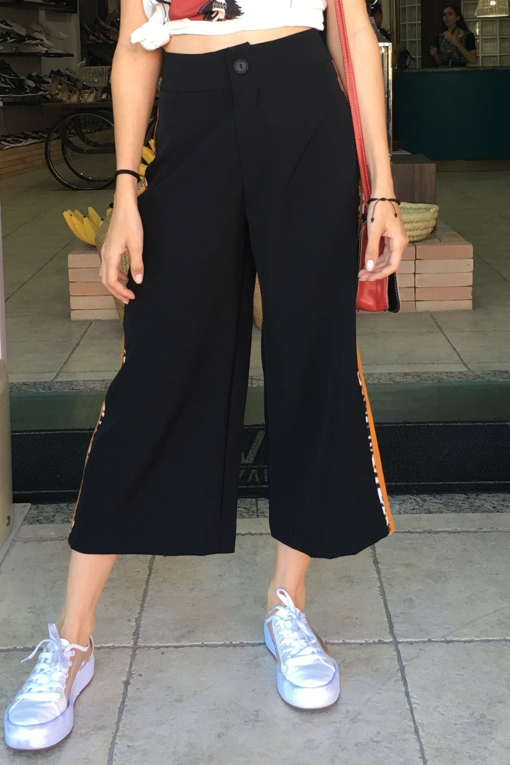 calça pantacourt onça
