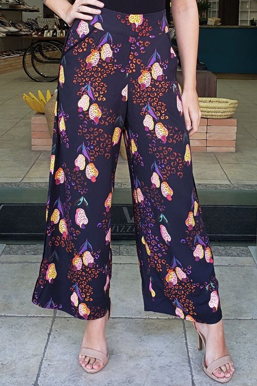 calça pantacourt onça