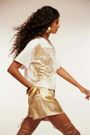 T-shirt-Curta-Com-Estampa-Local-Lanca-Perfume-3