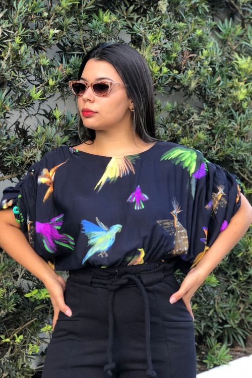 Blusa-cropped-passaros-FarmK