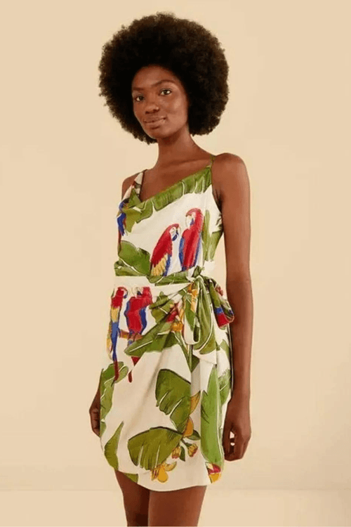 Vestido-curto-frescor-de-arara-Farm-1