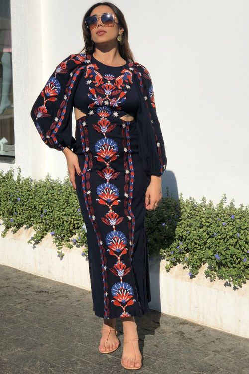 Vestido-bordado-selva-grafica-Farm-1