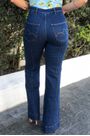 Calca-jeans-flare-bainha-larga-Farm3