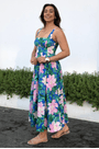 Vestido-cropped-floral-pintada-Farm2
