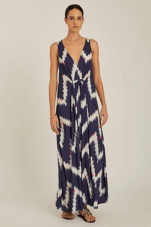Vestido decote profundo chevron