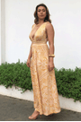 Vestido-midi-foz-Farm-
