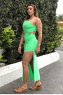 Vestido-Super-Midi-Cut-Off-Com-Fenda-Lanca-Perfume-2