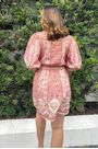 Vestido curto no meu jardim Farm
