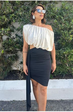 Vestido curto ombro único Lança Perfume