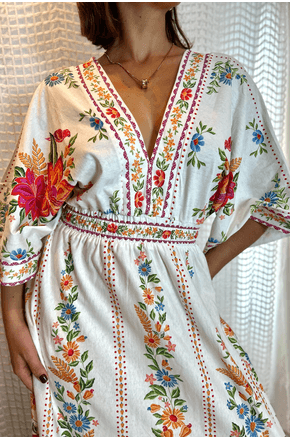 Vestido midi delicadeza em flor Farm