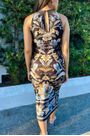 Vestido-midi-jardim-real-Farm2.jpg