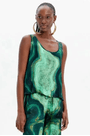 Blusa-Regata-Estampada-Com-Decote-Redondo-Lanca-Perfume
