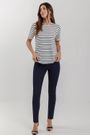 Blusa-De-Mangas-Curtas-Listrada-Em-Malha-De-Viscose-3.jpg
