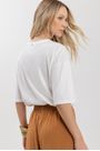 Blusa-Basica-De-Mangas-Medias-Com-Bordado-Frontal-2.jpg