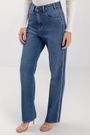 Calca-Jeans-Reta-Com-Cintura-Alta-E-Corrente-De-Strass.jpg