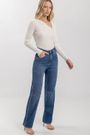 Calca-Jeans-Reta-Com-Cintura-Alta-E-Corrente-De-Strass-2.jpg