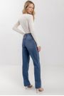 Calca-Jeans-Reta-Com-Cintura-Alta-E-Corrente-De-Strass-3.jpg