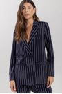 Blazer-Alongado-Em-Alfaiataria---Lez-a-Lez.jpg