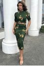 Blusa-Retilinea-Estampada-Brilho-De-Banana-Farm-3.png
