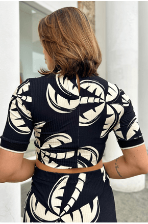 Blusa-cropped-coqueirada-Farm2