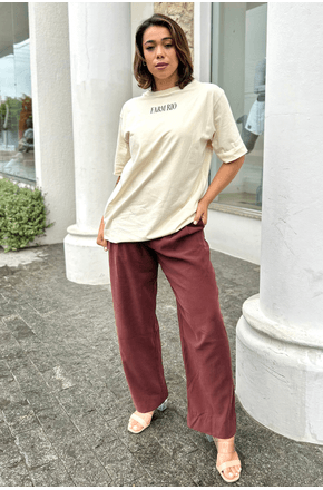 T-shirt-over-bege-Farm3