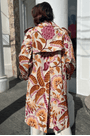 Trench-Coat-Estampado-Brasil-Artesanal-Farm-3.png
