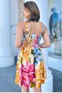 Vestido-Curto-Floral-Rebeca-Farm