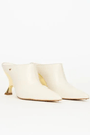 Ankle-Boot-Couro-Com-Salto-Metalizado-Lanca-Perfume