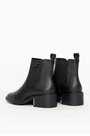 Bota-Chelsea-Preta-Lanca-Perfume-2