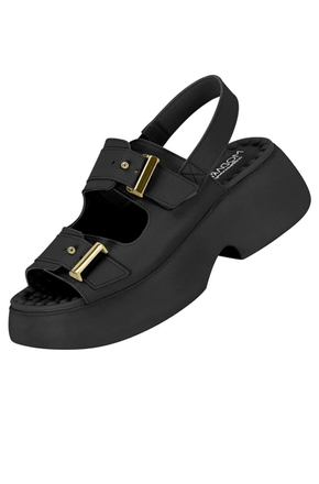 Sandalia-plataforma-tratorado-duas-fivelas-preto-Modare3